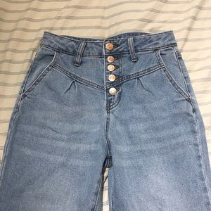 High Waisted Jeans